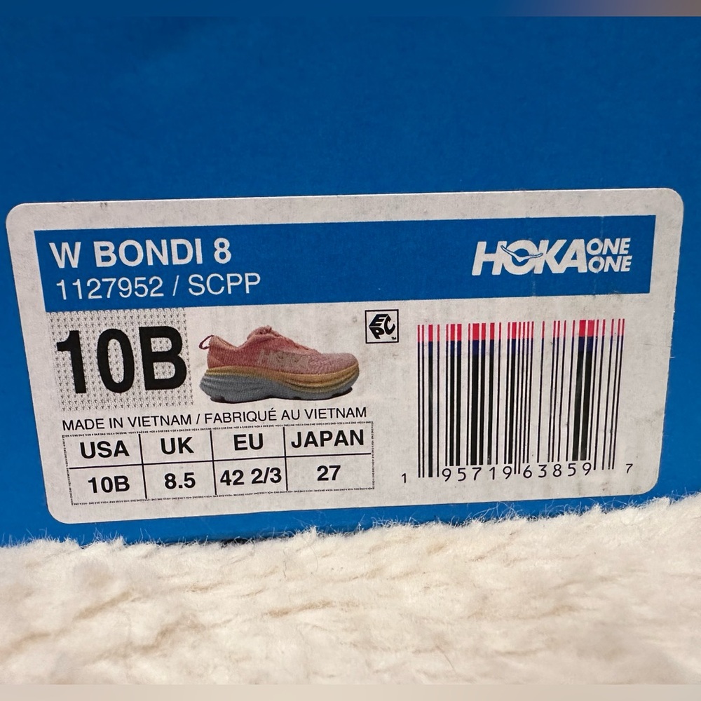 HOKA tennis shoe. W BONDI 8 size 10B